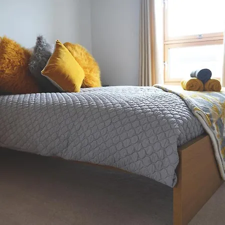 Апартаменти Contemporary - Bristol City Centre Apartment Бристоль
